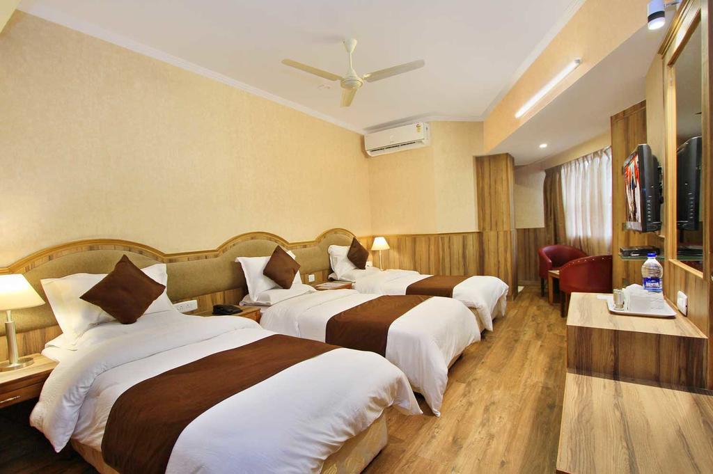 होटल Empire International Church Street 3*