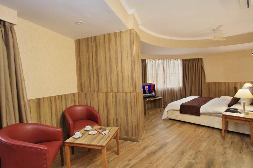 होटल Empire International Church Street 3*